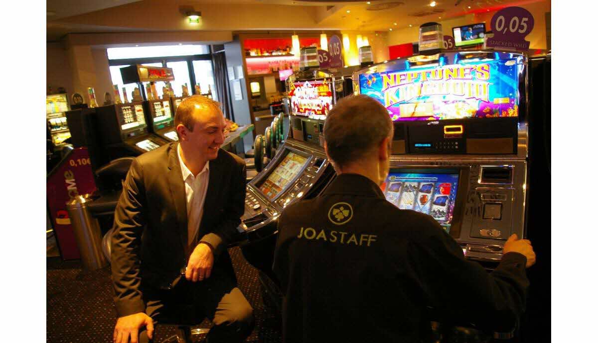 découvrez les atouts du casino de riom, un lieu incontournable pour les joueurs avec une offre variée de jeux, des services de qualité et une ambiance conviviale.